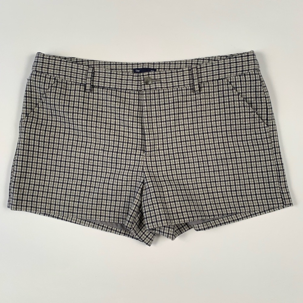 GAP women’s wool shorts